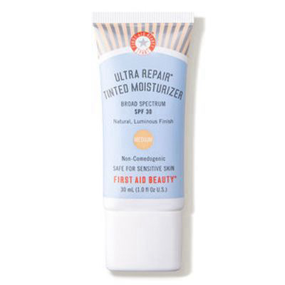 FIRST AID BEAUTY | Ultra Repair Tinted Moisturizer SPF 30